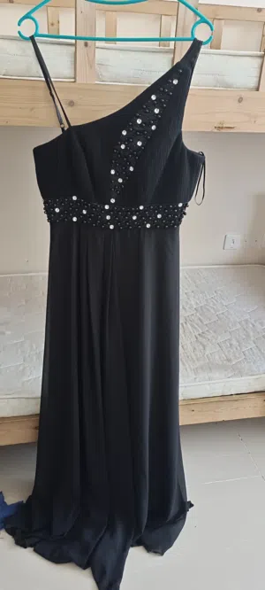 فستان سهرة مستعمل مرة واحدة