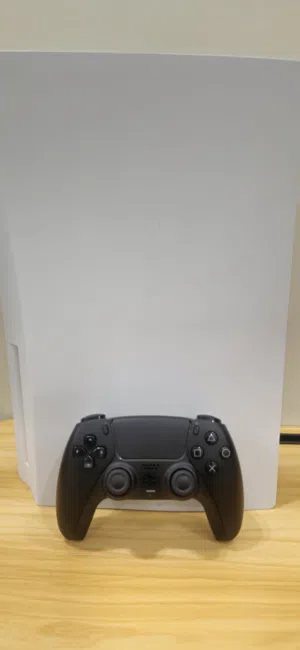 للبيع سوني فايف مع يده نسخة disc