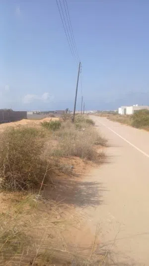 قطعة ارض 300 متر