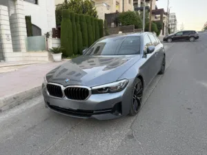 بي ام دبليو 520i وارد الوكاله 2023 استعمال شخصي مايلد هايبرد تون تيربو