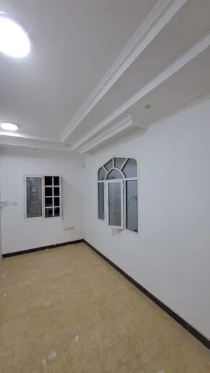 غرفة للايجار الخوض السادسه A room for rent in al khoud 6