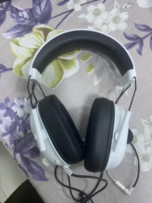 razer blackshark v2 gaming headset in very good condition just used it for one day only