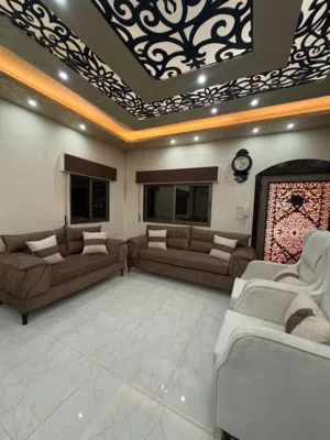 طقم كنب سبع مقاعد فخم جدا سويد كامل قماشه تركيه نوعها البشكير