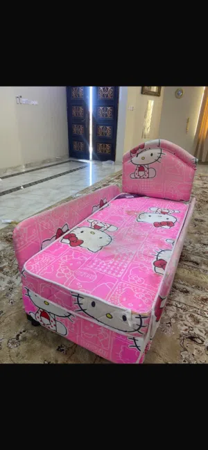 للبيع كرفايه بحاله جيده وكل شيً فيها سليم