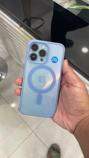 Iphone 13 pro sierra blue and battery health is 94% and storage is 256gb and quality is very gooood