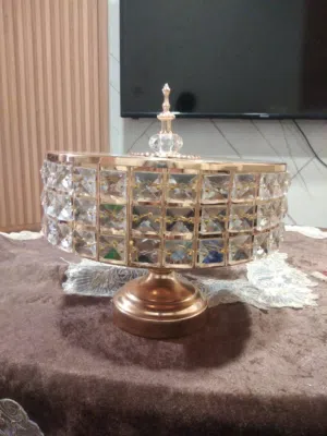 ديكور جميل لصالون وايض يوضع بداخلها الكعك والضيافه منظرها جميل جدا و صناعه صينيه