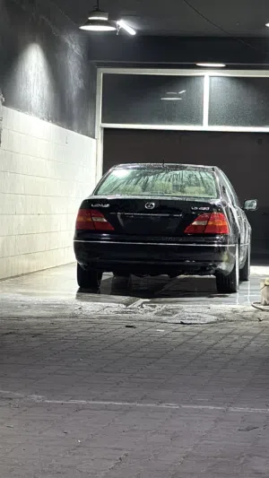 Used Lexus LS in Dhofar