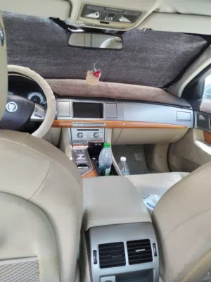 Jaguar XF model 2011