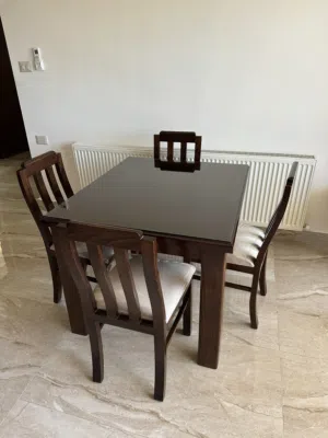 طاولة طعام 4 كراسي