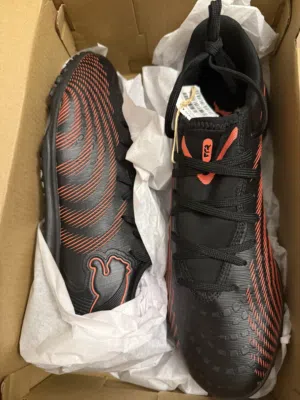 كوتشي PUMA فوتبول TF جديد مقاس 41 للبيع