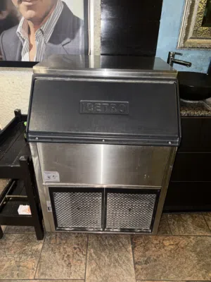 ice maker مكينه ثاج صناعي 120 كيلو يومي