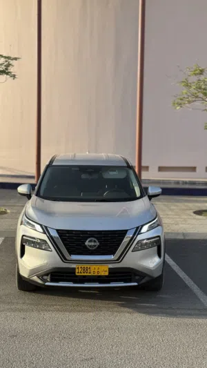 نيسان روج 2023