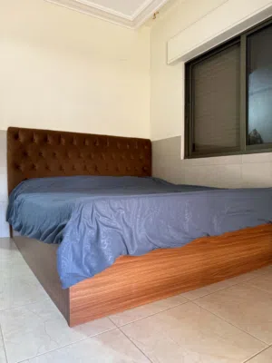 سرير بحالة جيدة