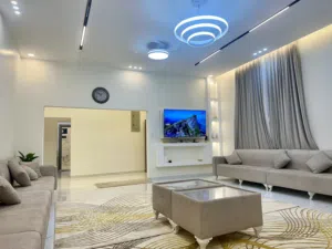 330 m2 4 Bedrooms Villa for Rent in Dhofar Salala
