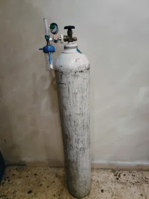 للبيع اسطوانة أكسجين طبية