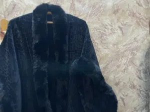 شال اسود ب فرو