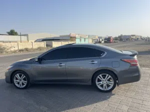 Used Nissan Altima in Al Batinah