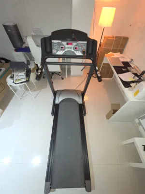 للبيع جهاز جري رياضي