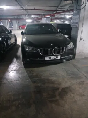 BMW  الفئة 740 موديل 2011  بحالة ممتازة