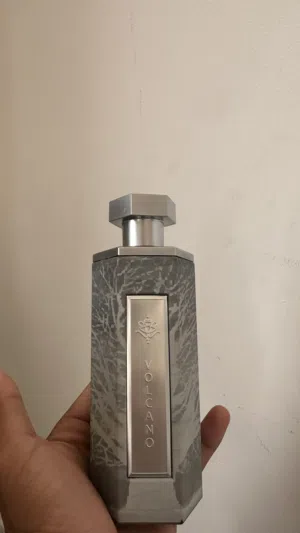 عطر ريف فالكون باقي فيه 40 مل عطر خشبي عودي