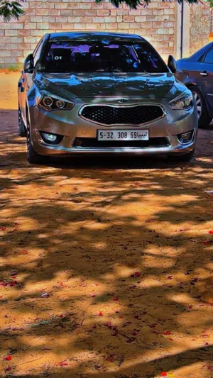 Kia للبيع بدون عيوب التواصل وتس اب