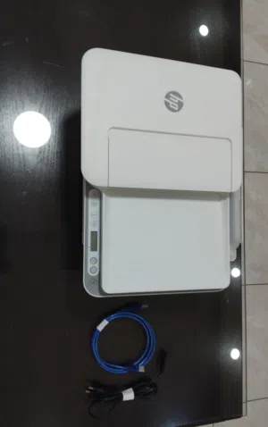 طابعة HP DeskJet Plus للبيع (بحالة ممتازة)