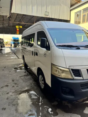 nissan urvan high roof bus