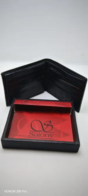 محافظ جلد عدة موديلات وعدة ماركات ck و TOMMY HILFIGER و jaguar