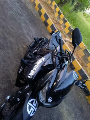 كوزاكي z1000 مرخصة مومنه بحاله ممتازه  لا تحتاج صيانه