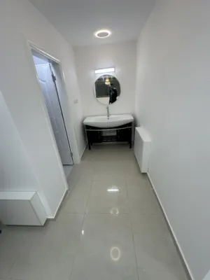 الشقة للبيع في رام الله / عين مصباح   .        الموقع عين مصباح / قرب جامعة القدس المفتوحه طابق اول