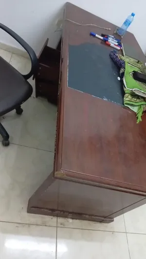 ‏أثاث كمبيوتر ‏.‏ مستعمل‏0
