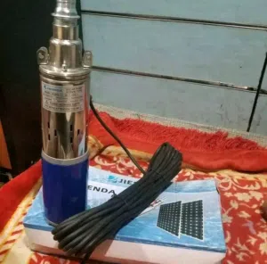 غطاسات رفع وضخ الماء طاقة شمسية نظام 12 فلت وكالة. نحاس كامل 100% يشغل عبر بطارية او لوح بدون محول ك