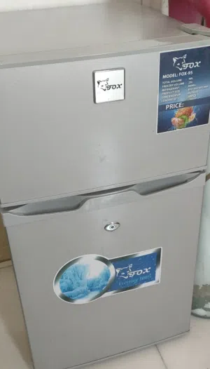 ثلاجة صغيرة مستعملة