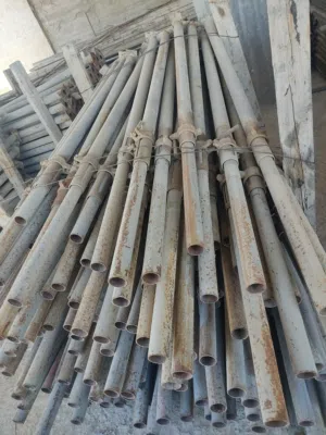 جكات وزوايا وخشب بناء مستعمل بحالة ممتازة للبيع