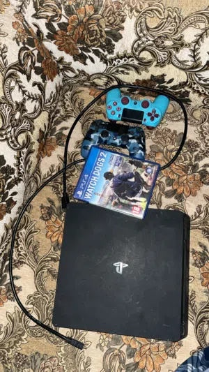بلايستيشن 4 نظيف بلا مشاكل قابل للتفاوض