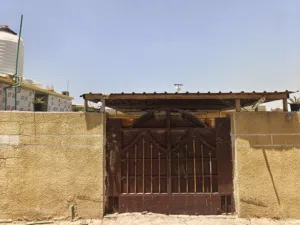 بيت تجاوز للبيع قريب جدا ع الشارع العام في بوب الشام