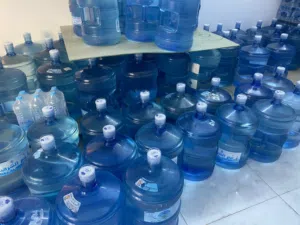 مطلوب موظف وافد يعمل ف محل بيع مياه الشرب والمرطبات ولديه ايقامة عمل رقم واتساب فقط