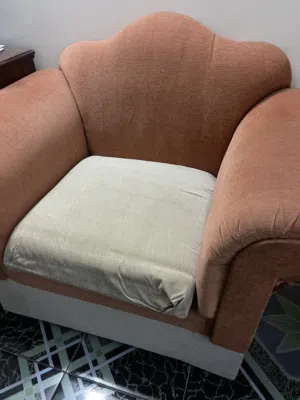 قنفات لون مشمشي و اوف وايت مستعمل 5 قطع
