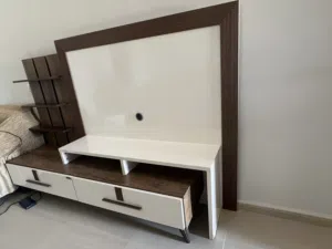 مكتبة ومدخل للبيع