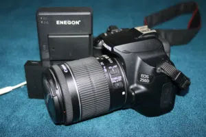 CANON 250D CAMERA.