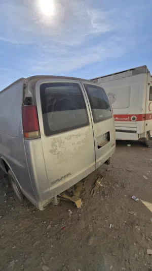 قطع غيار سكراب جمس جي ام سي فان باص سافانا امريكي HD GMC SAVANA VAN موديل 2006