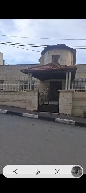 More than 6 bedrooms . 5+ Bathrooms . 350 m24