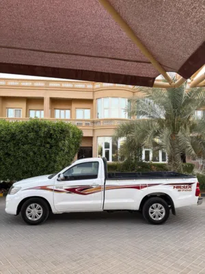 Used Toyota Hilux in Buraimi