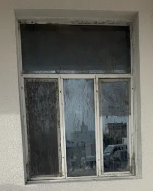 نوافذ بيت مستعملة للبيع