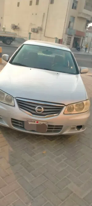 Nissan Sunny 2012
