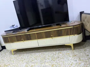 غرفة نوم للبيع نظيفه