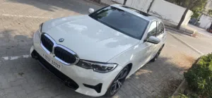 صالون بحالة ممتازة بدون اعطال BMW 330i للبع