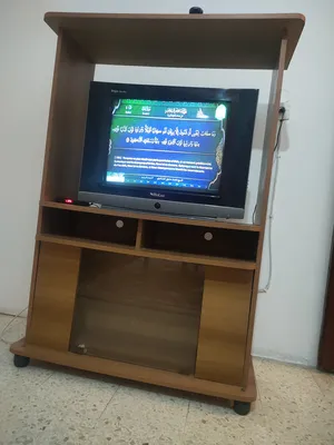 شاشة تلفاز للبيع