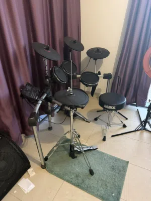 Electronic drum kit