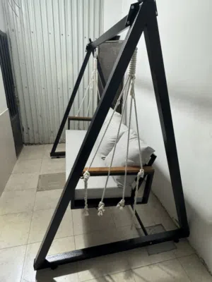 مرجيحة ثلاثية كبيرة